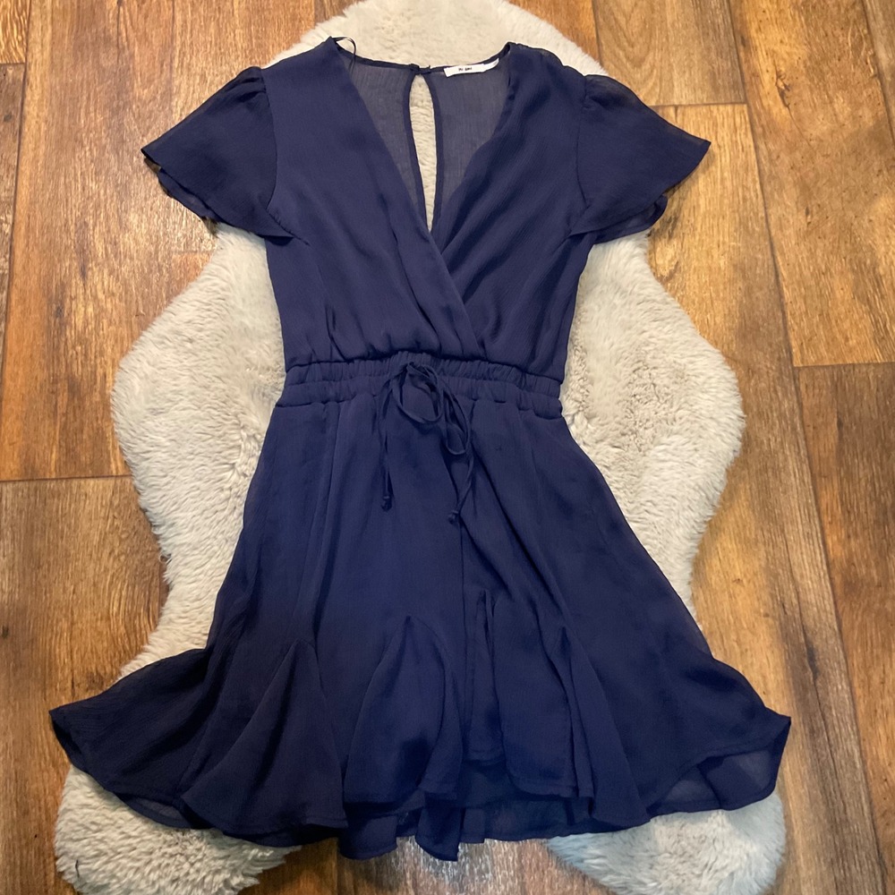 Mi Ami Dress Size XS Navy Blue Flowy Flutter Short Sleeve Fit Flare Lined